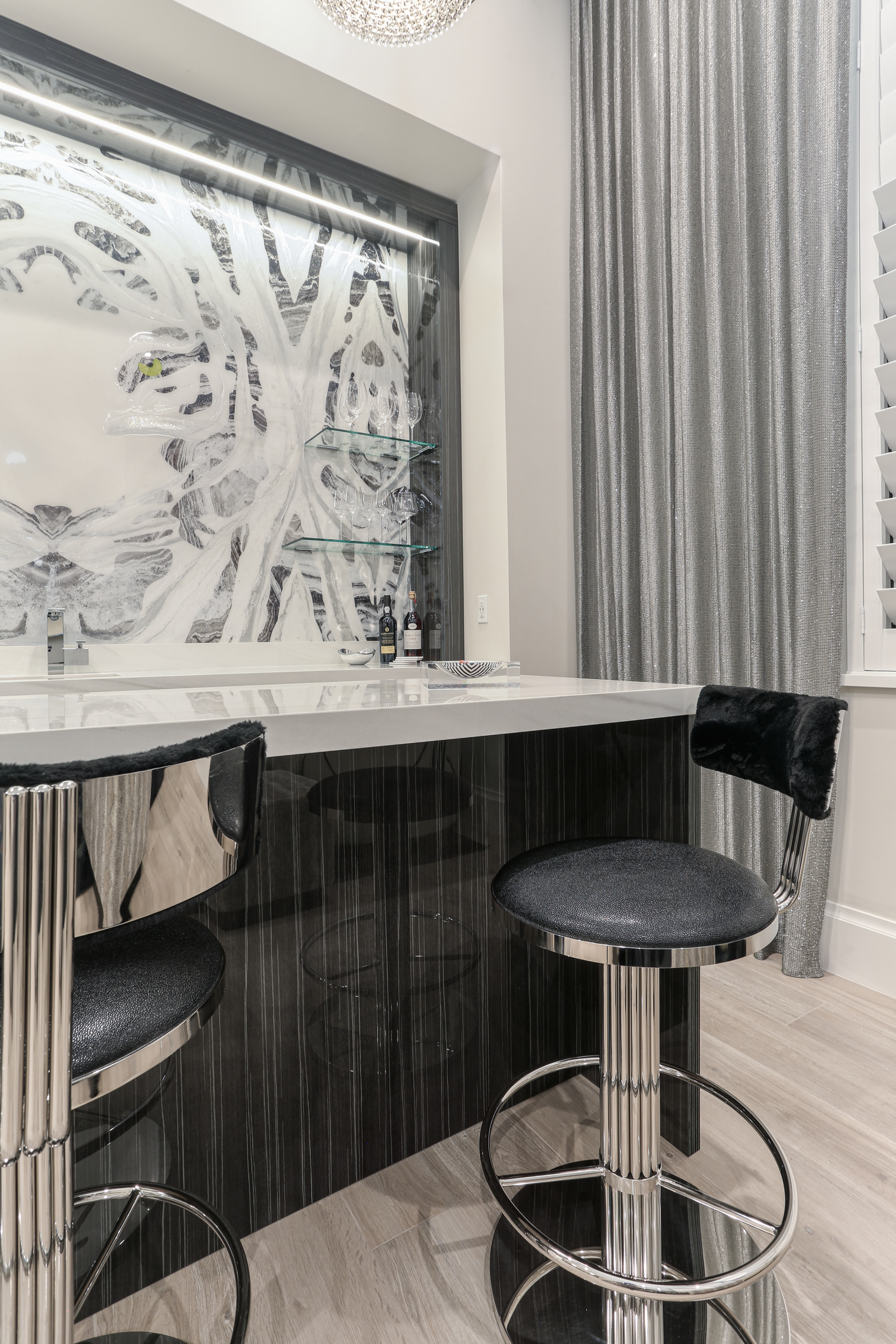 Statement bar seating detail